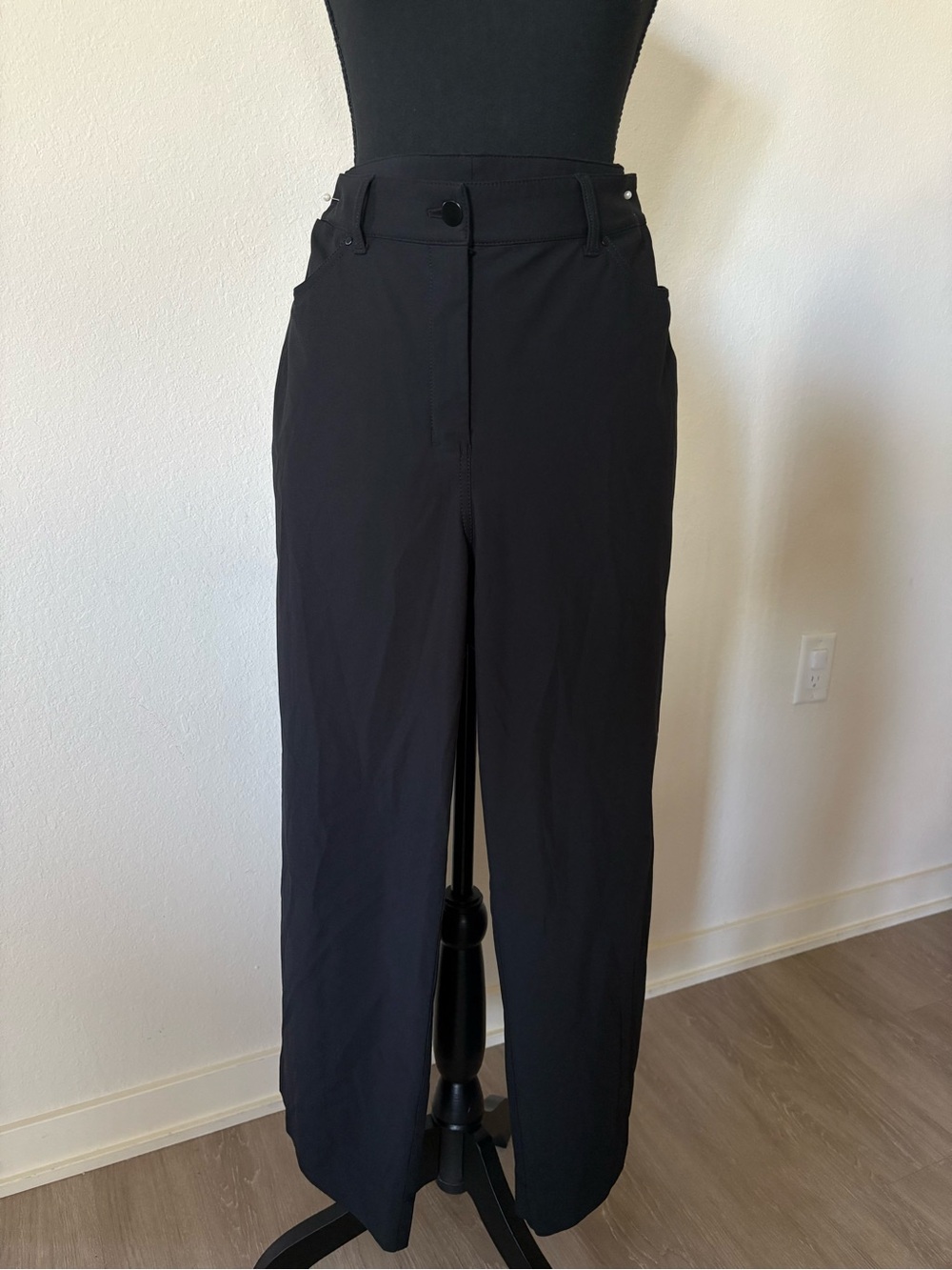 Lululemon Cropped Ankle Pant